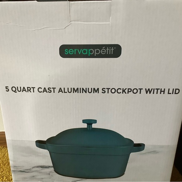 5 quart Cast Aluminum Stockpot with Lid - new in box - Picture 3 of 7
